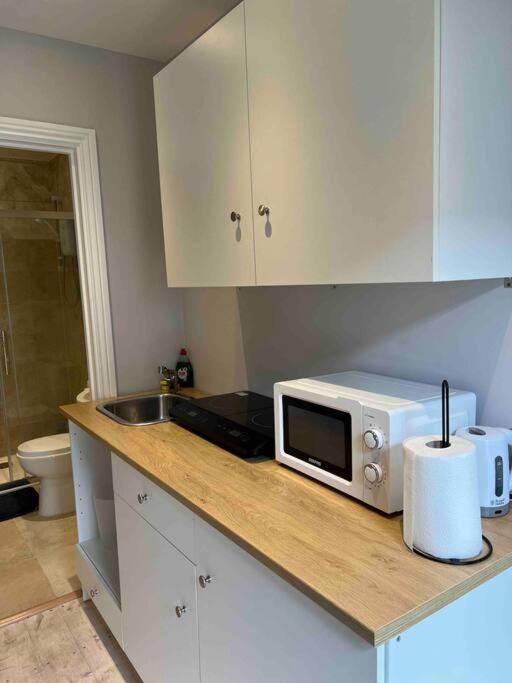 Newly Built Large Garden Ensuite Guest Studio Богемвуд Экстерьер фото