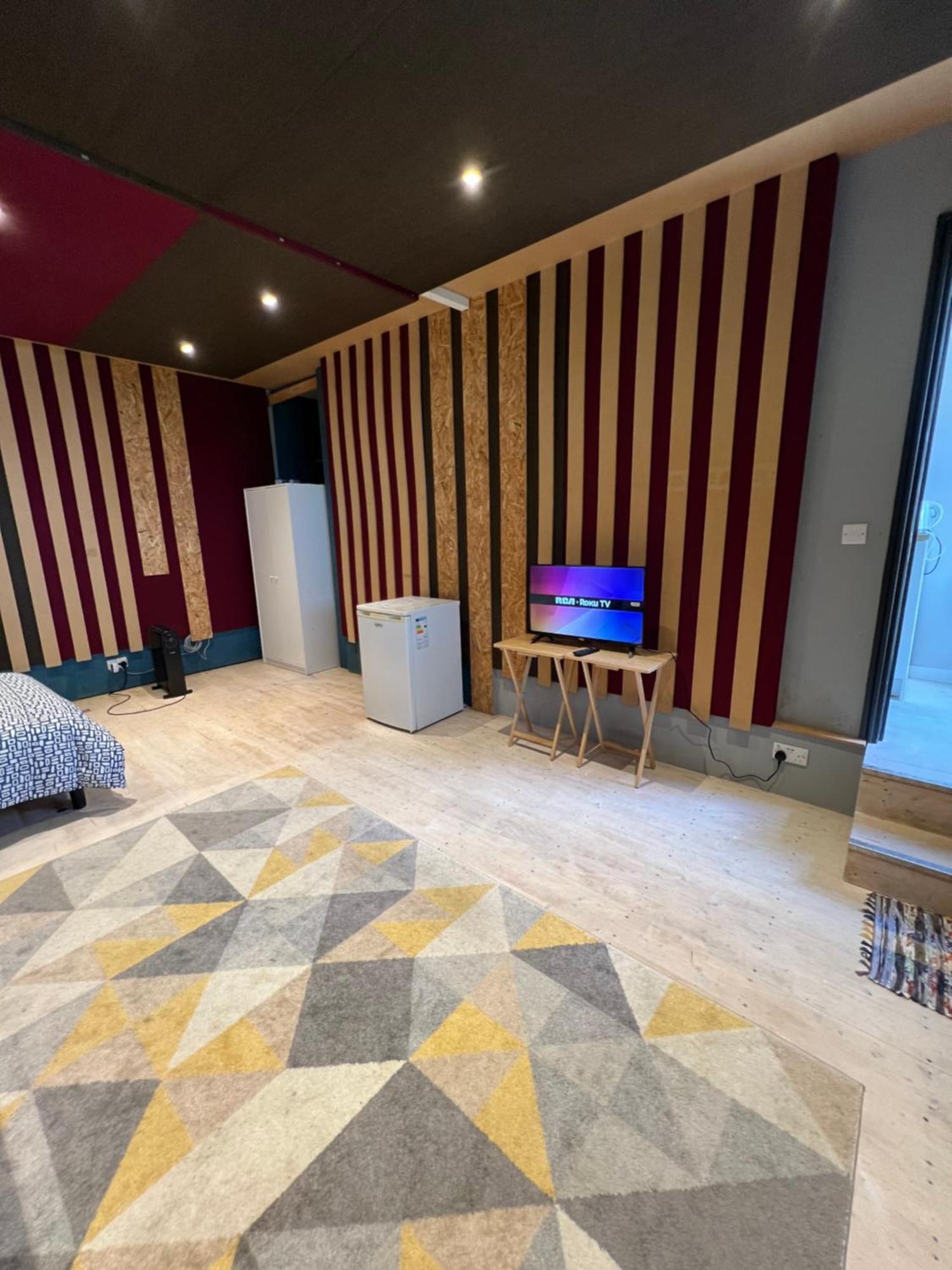 Newly Built Large Garden Ensuite Guest Studio Богемвуд Экстерьер фото